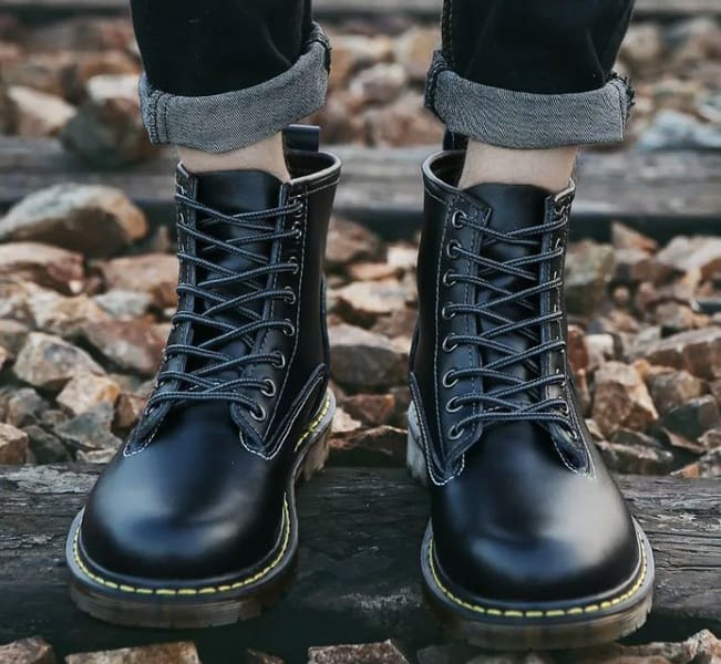 Lace-Up Boots 2024